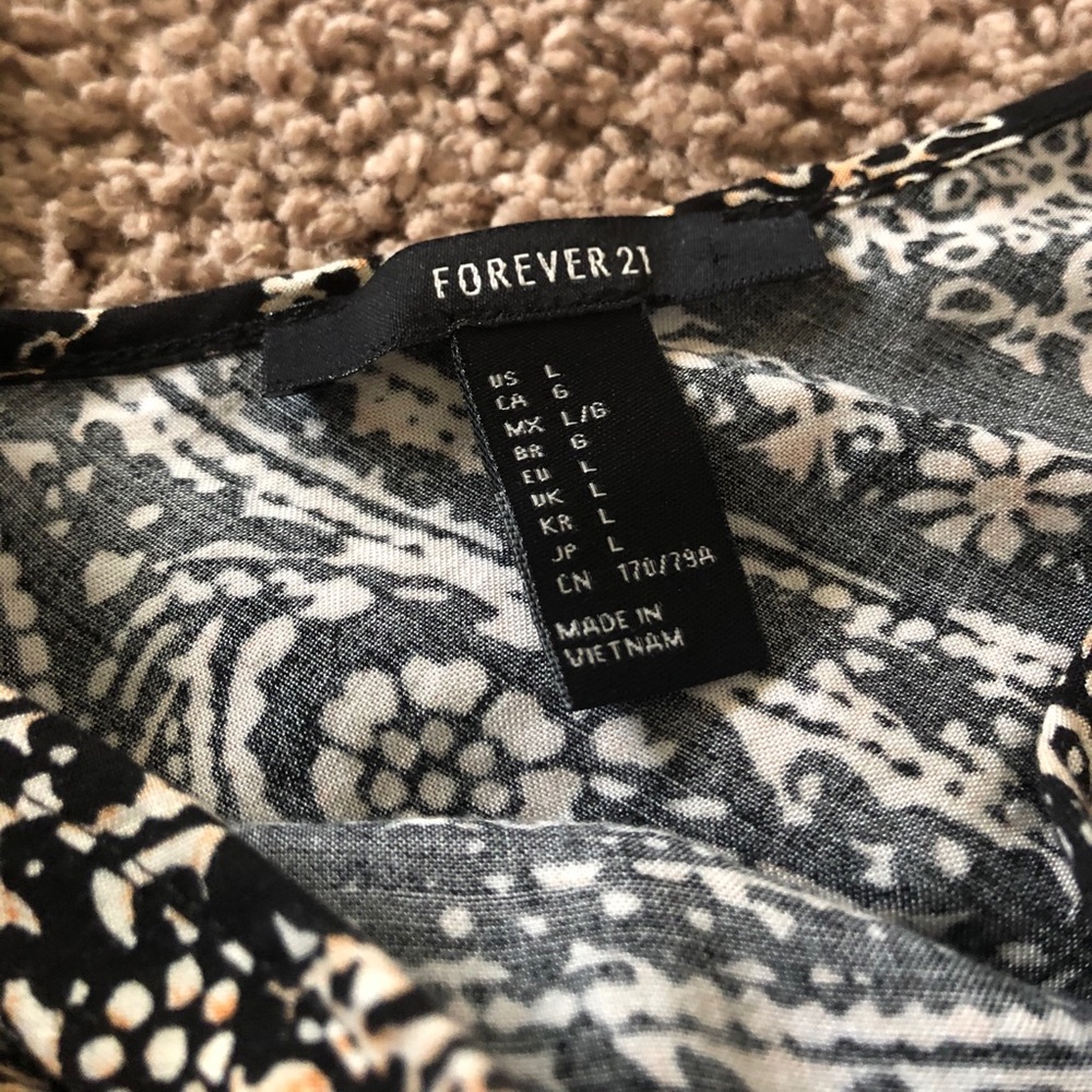 Forever 21 Romper - Picture 6 of 6
